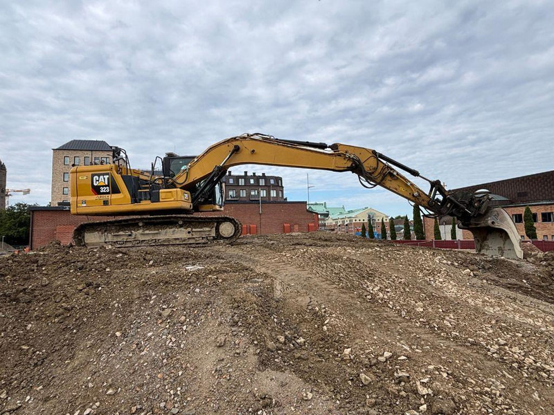 Caterpillar 323 - Верижен багер: снимка 3 Caterpillar 323 - Верижен багер: снимка 3