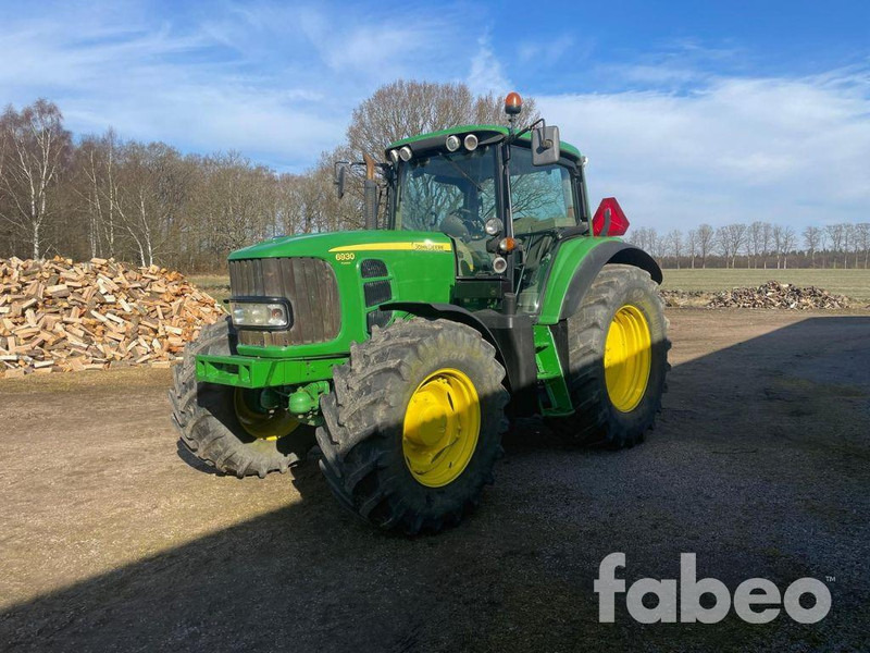 John Deere 6930 - Трактор: снимка 1 John Deere 6930 - Трактор: снимка 1