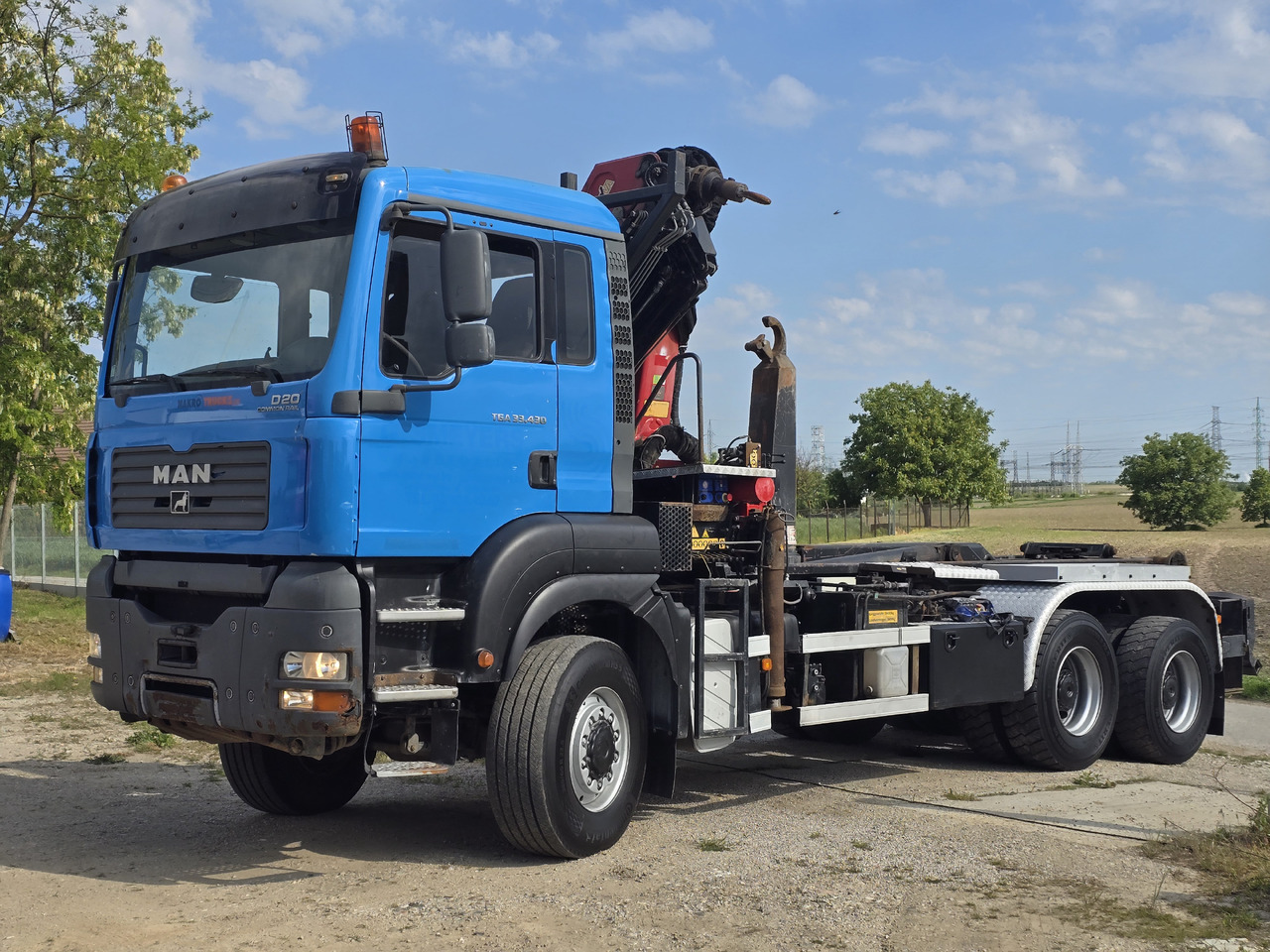 MAN TGA 33.430 6X6 / HMF 1823 K3+REM.CON./ HOOK SYSTEM 2x in stock - Мултилифт с кука камион, Камион с кран: снимка 3 MAN TGA 33.430 6X6 / HMF 1823 K3+REM.CON./ HOOK SYSTEM 2x in stock - Мултилифт с кука камион, Камион с кран: снимка 3