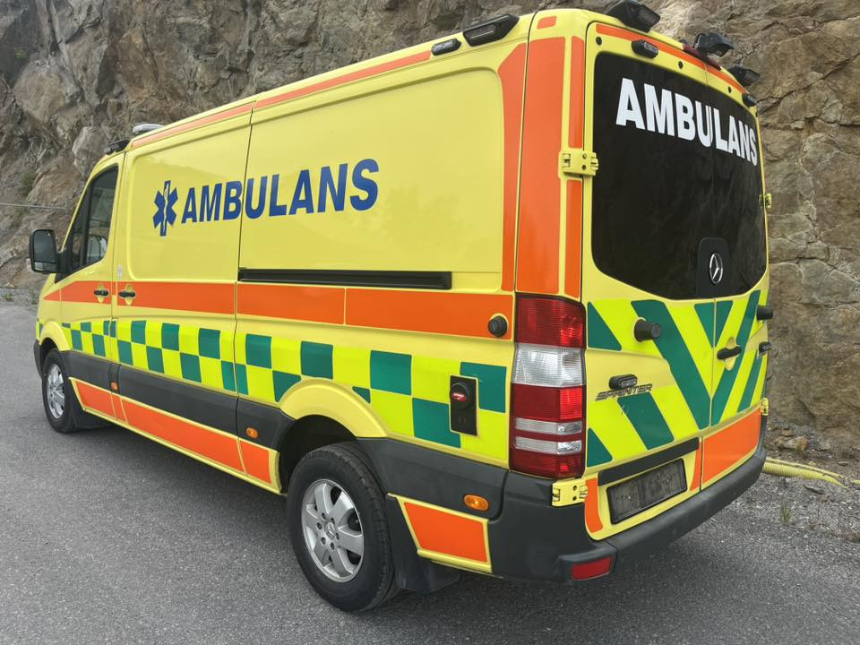MERCEDES-BENZ Sprinter 319 - AMBULANCE - Линейка: снимка 4 MERCEDES-BENZ Sprinter 319 - AMBULANCE - Линейка: снимка 4