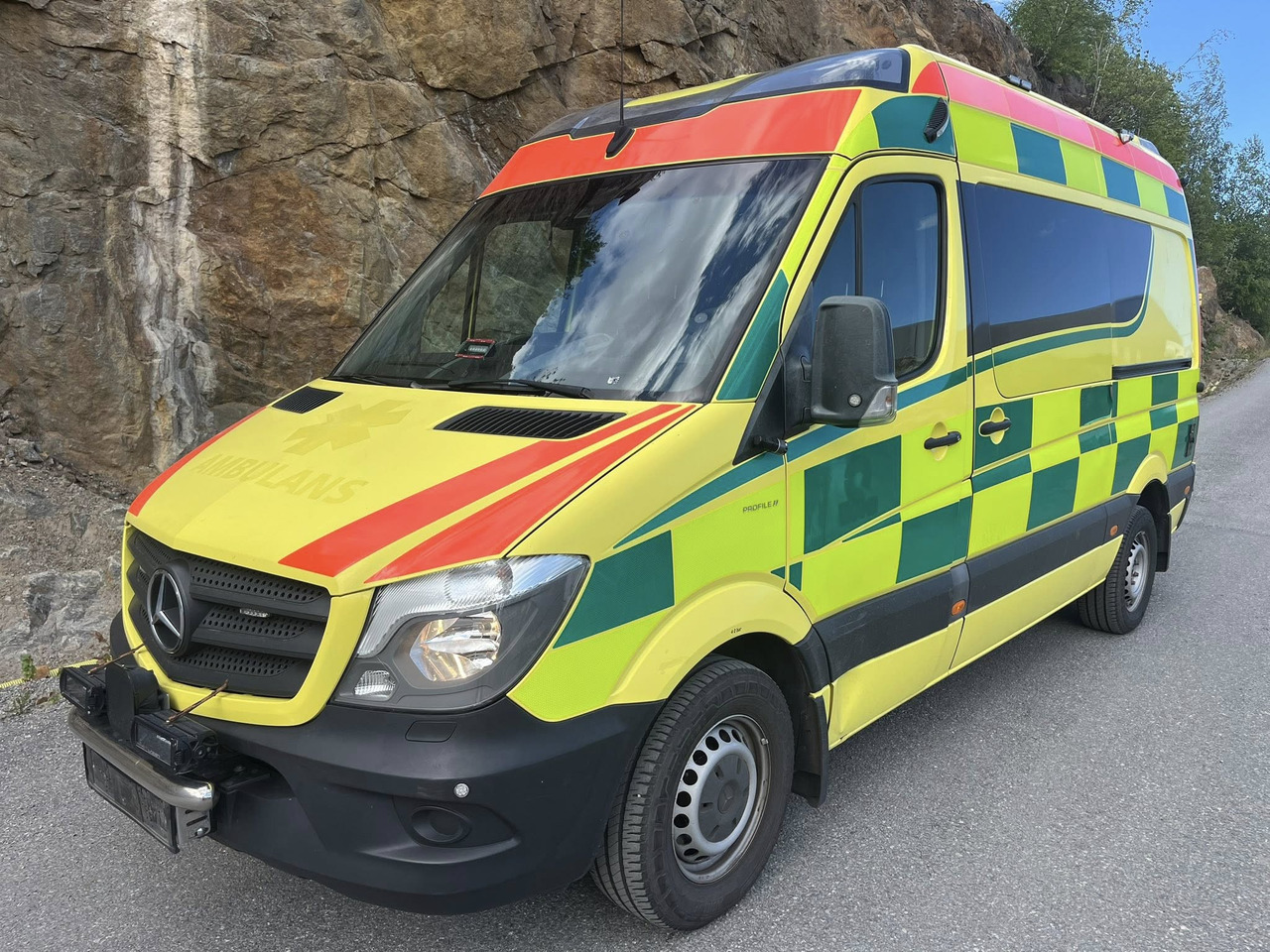 Mercedes-Benz Sprinter 319 - AMBULANCE / Krankenwagen / Ambulancia - Линейка: снимка 1 Mercedes-Benz Sprinter 319 - AMBULANCE / Krankenwagen / Ambulancia - Линейка: снимка 1