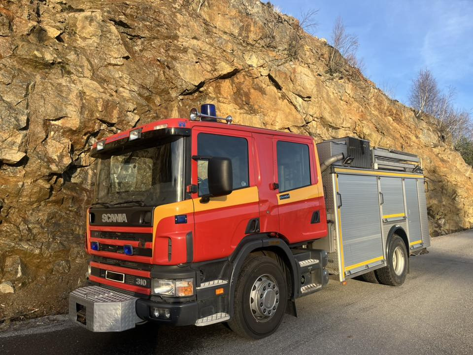 SCANIA P94GB 4x2 NZ310 - Fire engine - RESERVERAD !! - Пожарна кола: снимка 2 SCANIA P94GB 4x2 NZ310 - Fire engine - RESERVERAD !! - Пожарна кола: снимка 2