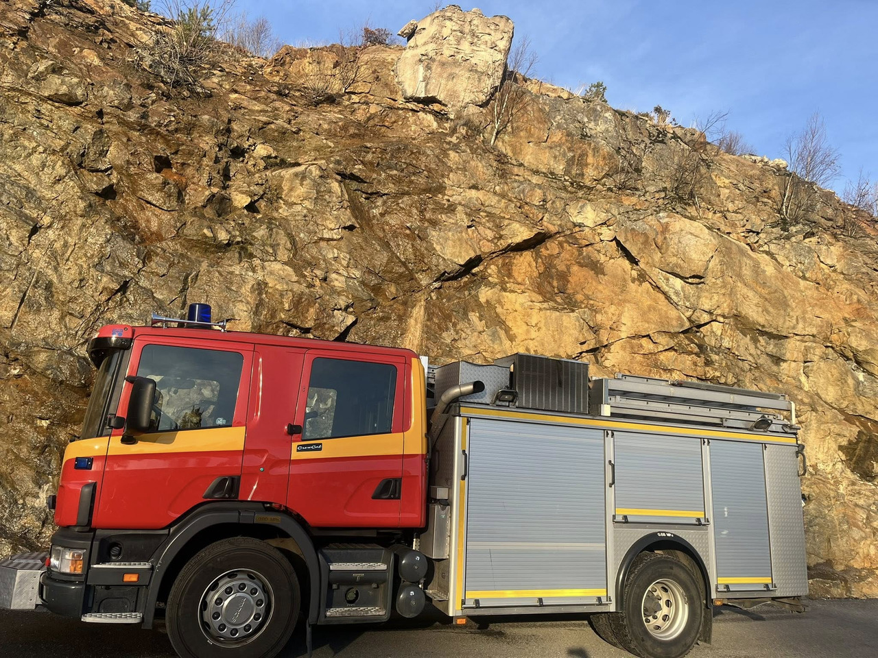 SCANIA P94GB 4x2 NZ310 - Fire engine - RESERVERAD !! - Пожарна кола: снимка 3 SCANIA P94GB 4x2 NZ310 - Fire engine - RESERVERAD !! - Пожарна кола: снимка 3