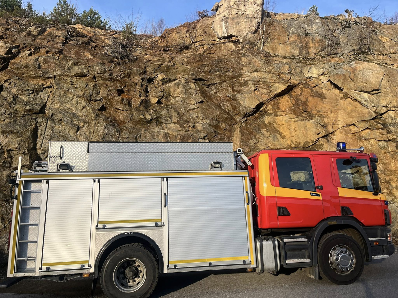 SCANIA P94GB 4x2 NZ310 - Fire engine - RESERVERAD !! - Пожарна кола: снимка 5 SCANIA P94GB 4x2 NZ310 - Fire engine - RESERVERAD !! - Пожарна кола: снимка 5