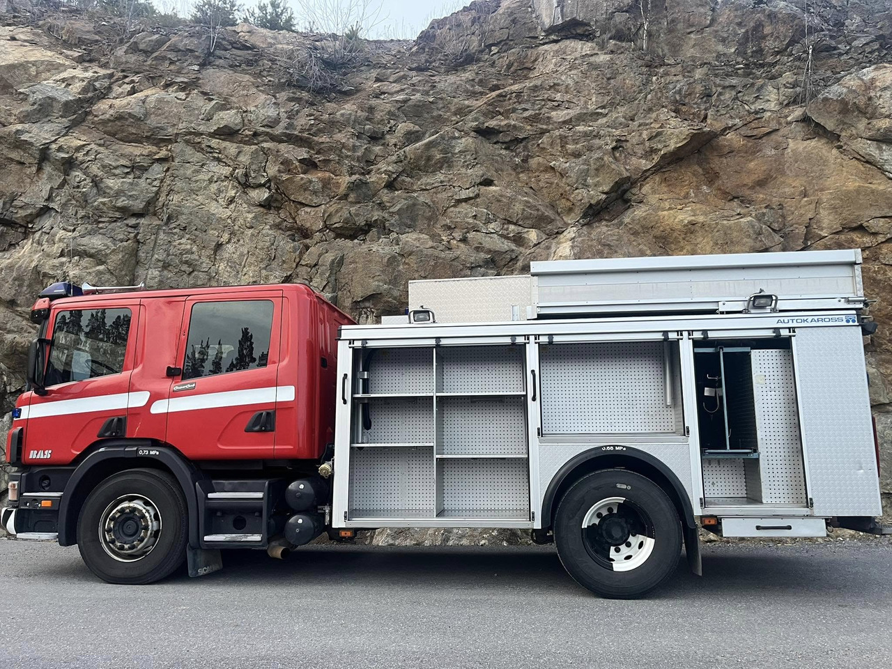 Scania P94GB 4x2 NA 310 - fire engine - RESERVERAD !! - Пожарна кола: снимка 3 Scania P94GB 4x2 NA 310 - fire engine - RESERVERAD !! - Пожарна кола: снимка 3