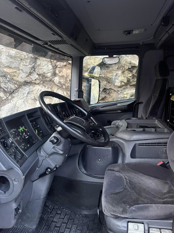 Scania P94GB 4x2 NA 310 - fire engine - RESERVERAD !! - Пожарна кола: снимка 5 Scania P94GB 4x2 NA 310 - fire engine - RESERVERAD !! - Пожарна кола: снимка 5