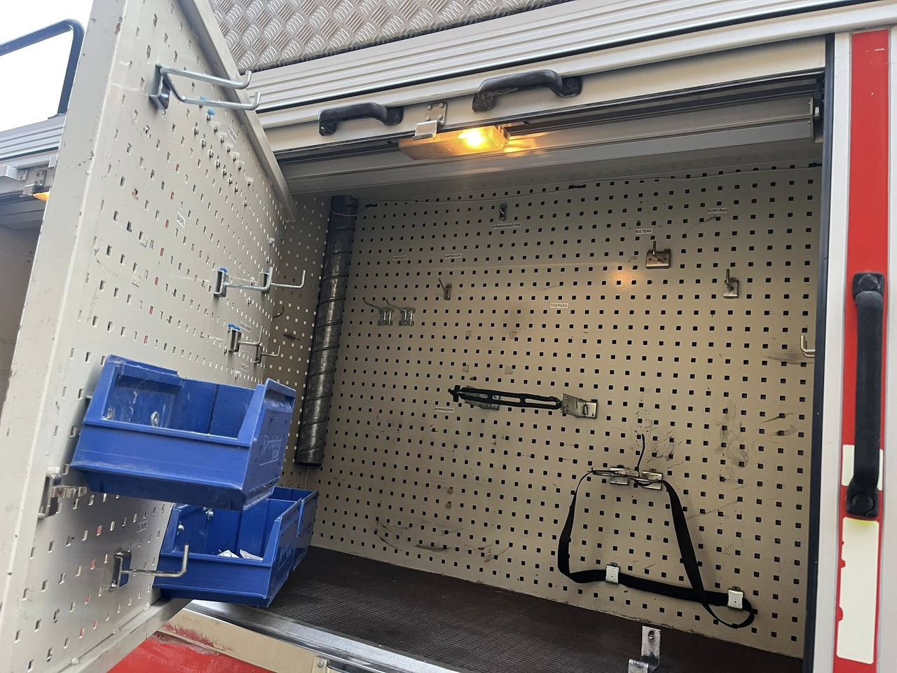 Лизинг на VOLVO FL10 4x2 - fire engine / fire truck / brandbil VOLVO FL10 4x2 - fire engine / fire truck / brandbil: снимка 10