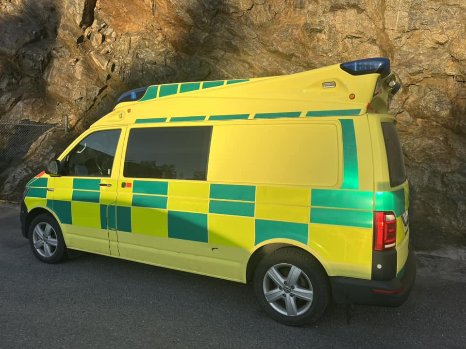 Volkswagen T6 4motions - AMBULANCE / Швидка допомога / Shvydka dopomoha - Линейка: снимка 3 Volkswagen T6 4motions - AMBULANCE / Швидка допомога / Shvydka dopomoha - Линейка: снимка 3