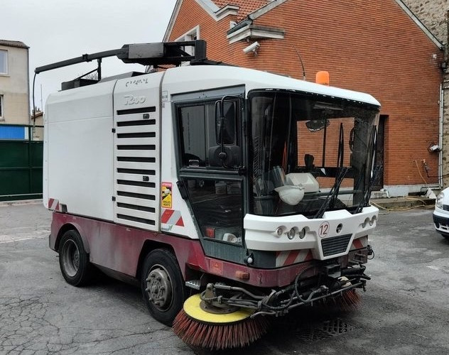 Ravo 540XL/545XL Kehrmaschine wie Citycat Cityfant Dulevo - Комунална/ Специална техника: снимка 2 Ravo 540XL/545XL Kehrmaschine wie Citycat Cityfant Dulevo - Комунална/ Специална техника: снимка 2