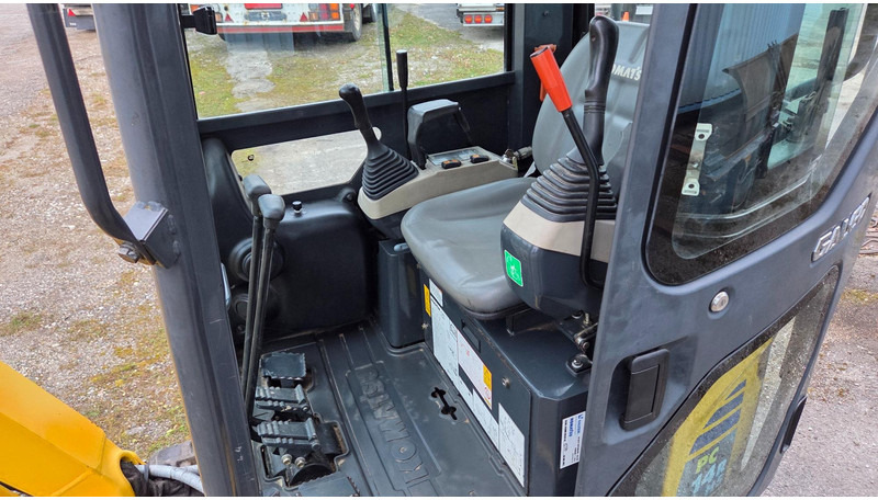 Komatsu PC14R - Мини багер: снимка 5 Komatsu PC14R - Мини багер: снимка 5