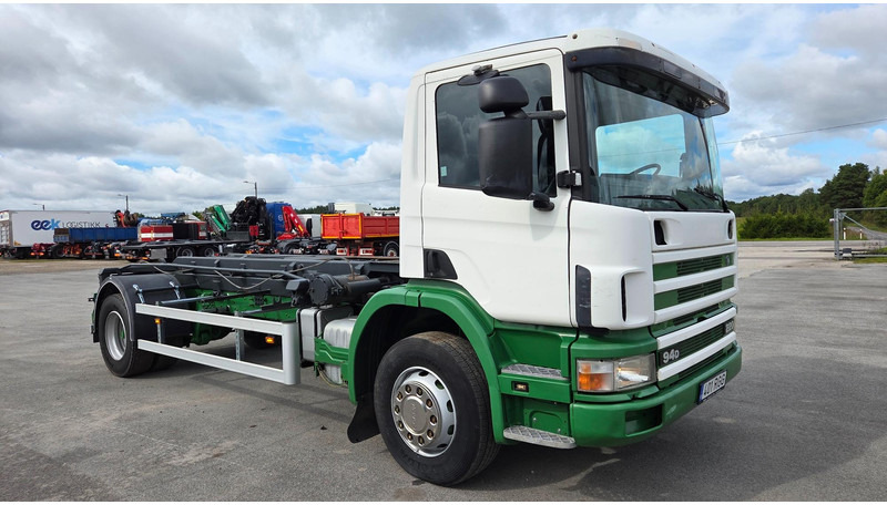 Scania P94 4X2 220 - Камион с кабелна система: снимка 2 Scania P94 4X2 220 - Камион с кабелна система: снимка 2