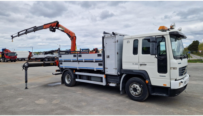 Volvo FL220 4X2 Palfinger PK7501 - Бордови камион, Камион с кран: снимка 2 Volvo FL220 4X2 Palfinger PK7501 - Бордови камион, Камион с кран: снимка 2