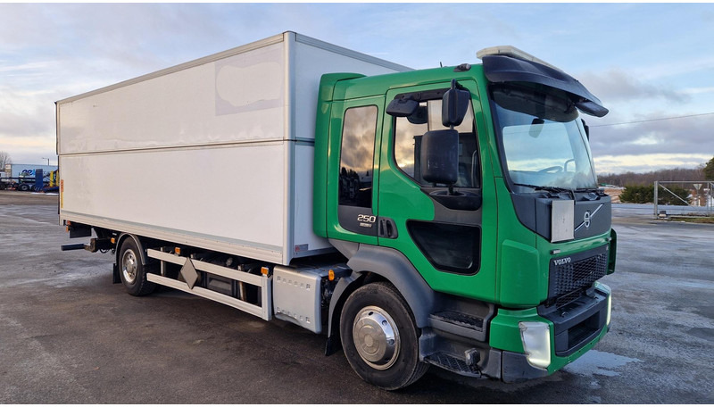Volvo FL250 4X2 lifting box - Камион фургон: снимка 2 Volvo FL250 4X2 lifting box - Камион фургон: снимка 2