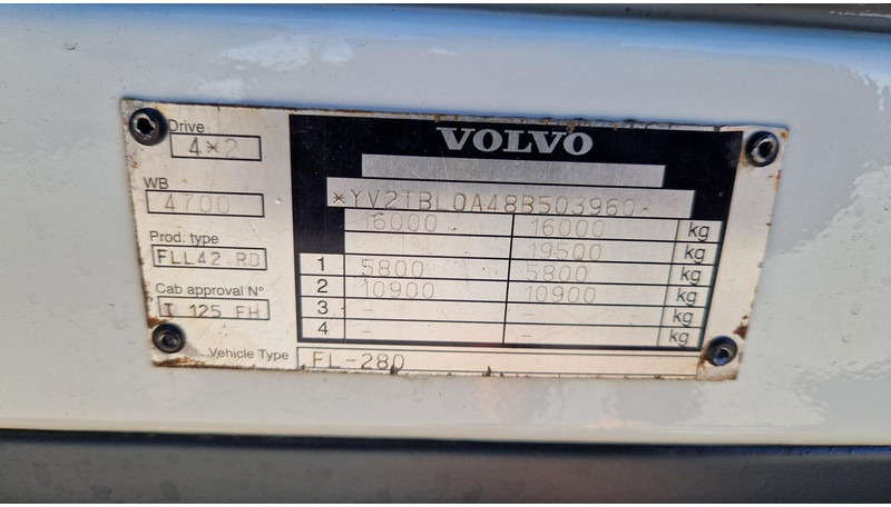 Мултилифт с кука камион, Камион с кран Volvo FL280 4X2 HMF 1560 + platform: снимка 17 Мултилифт с кука камион, Камион с кран Volvo FL280 4X2 HMF 1560 + platform: снимка 17