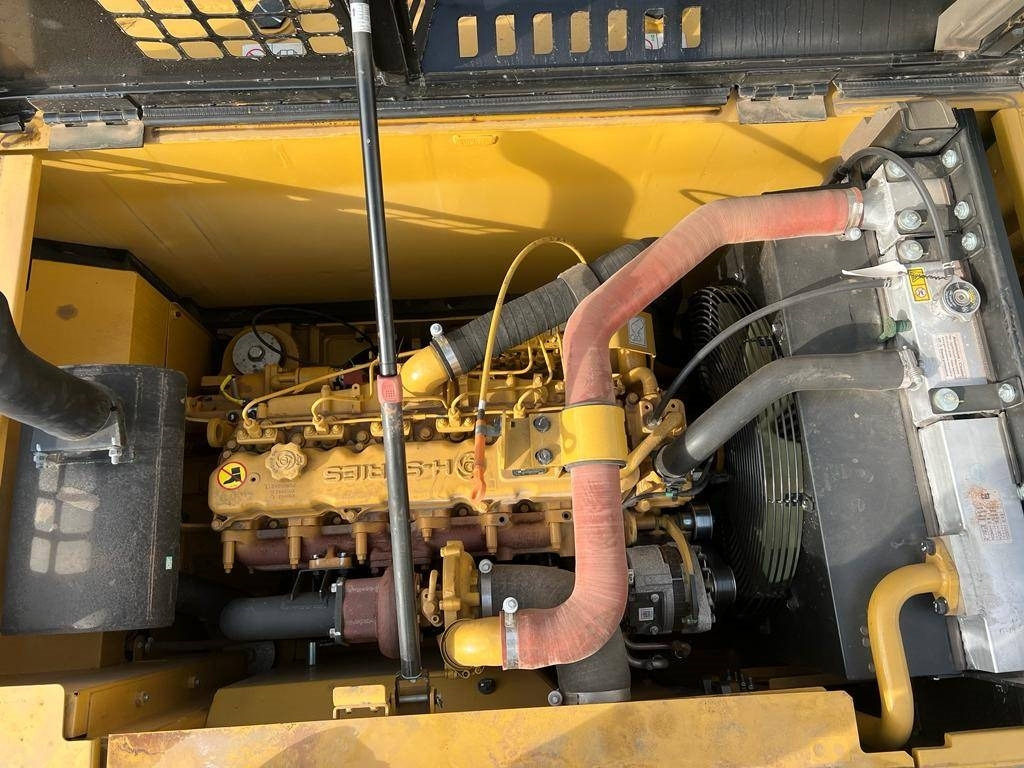 Лизинг на CAT 320 D3 GC  CAT 320 D3 GC: снимка 19