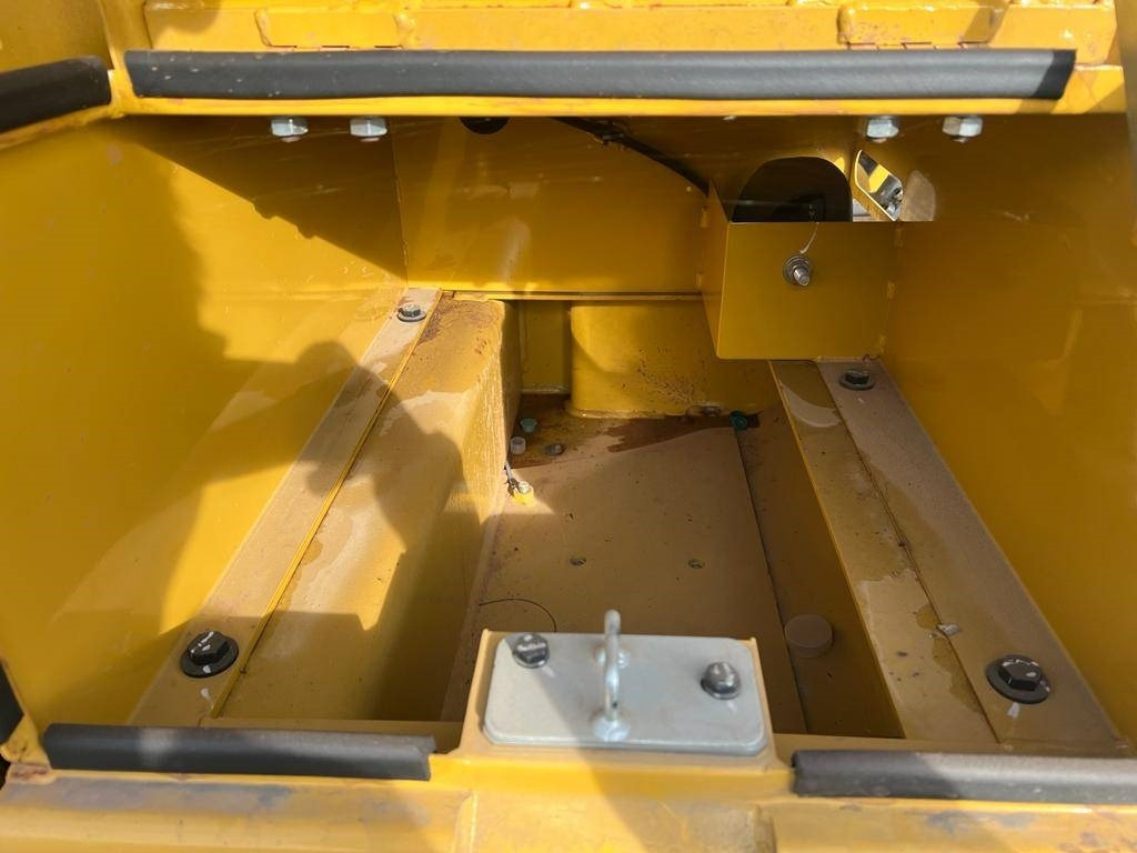 Лизинг на CAT 320 D3 GC  CAT 320 D3 GC: снимка 18