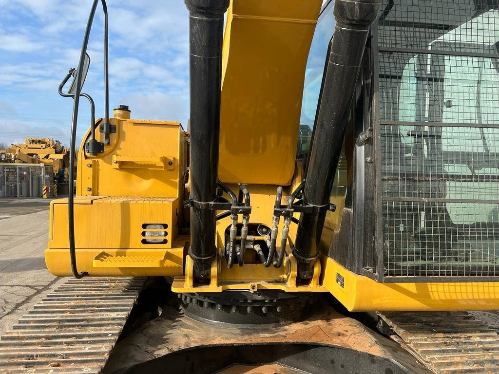 Лизинг на CAT 320 D3 GC  CAT 320 D3 GC: снимка 8