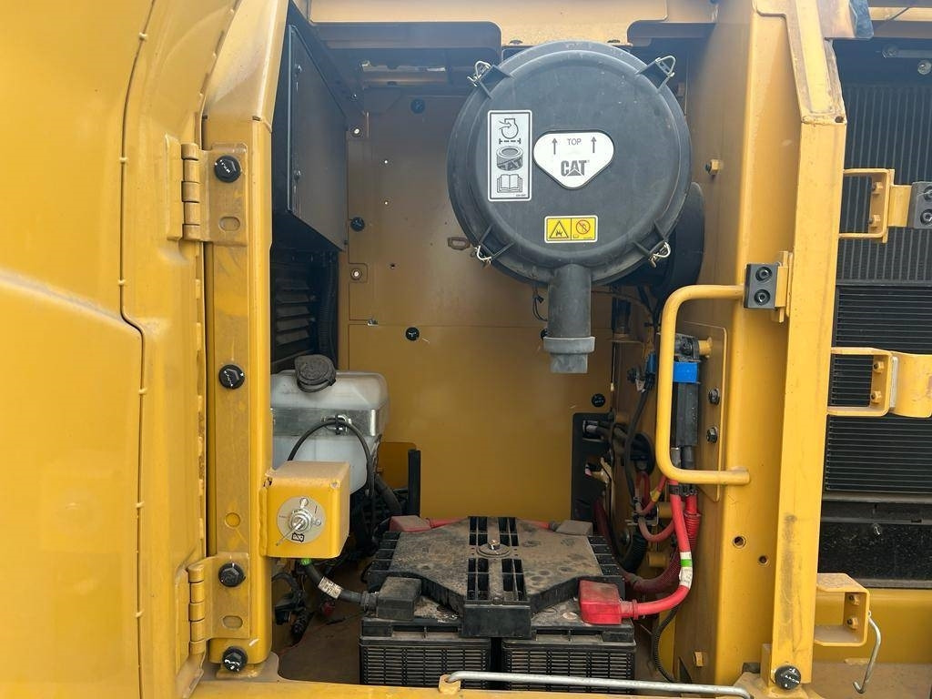 Лизинг на CAT 320 D3 GC  CAT 320 D3 GC: снимка 15