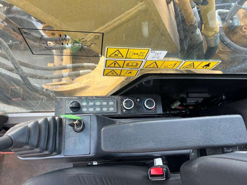 Лизинг на CAT 320 D3 GC  CAT 320 D3 GC: снимка 14