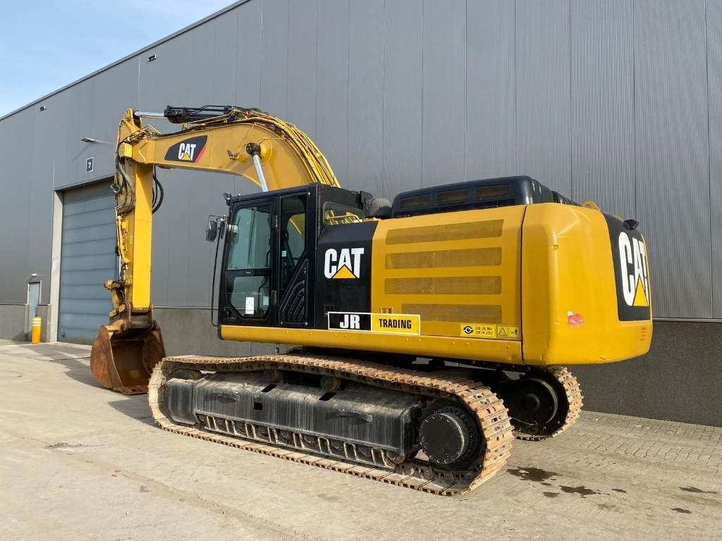 CAT 336F L XE (New Undercarriage) - Верижен багер: снимка 3 CAT 336F L XE (New Undercarriage) - Верижен багер: снимка 3