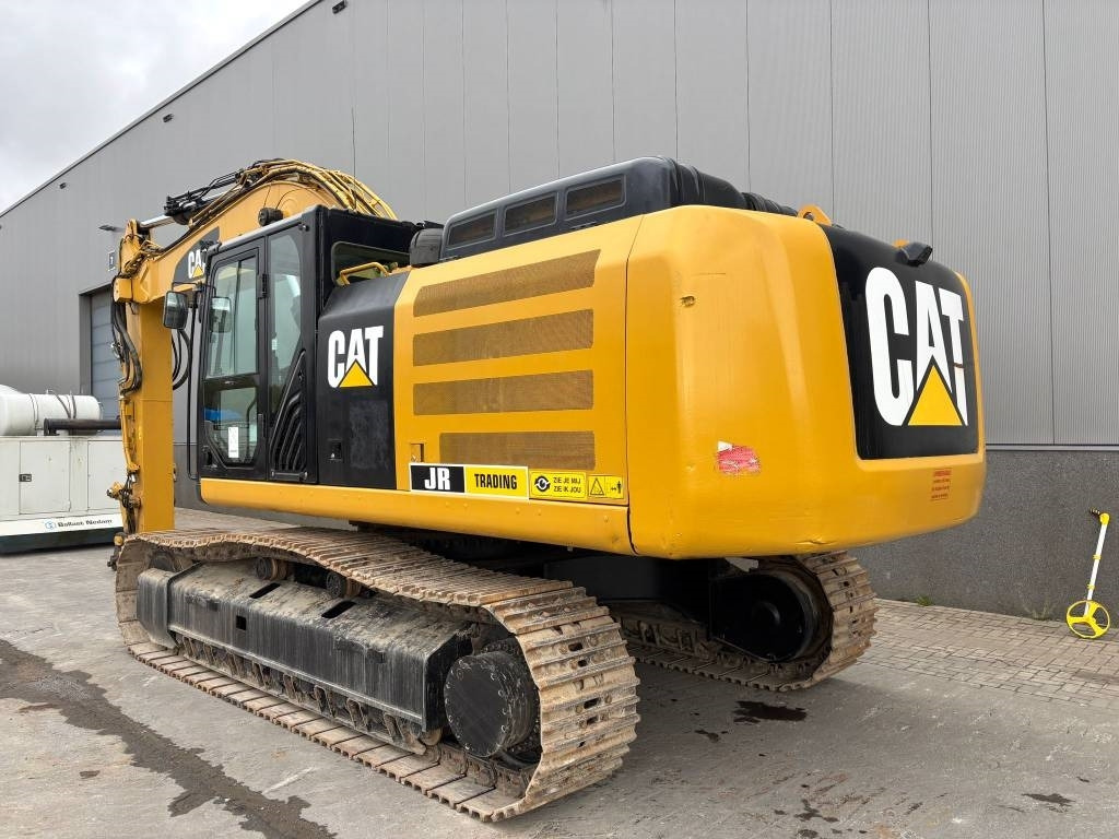 CAT 336F L XE (New Undercarriage) - Верижен багер: снимка 3 CAT 336F L XE (New Undercarriage) - Верижен багер: снимка 3
