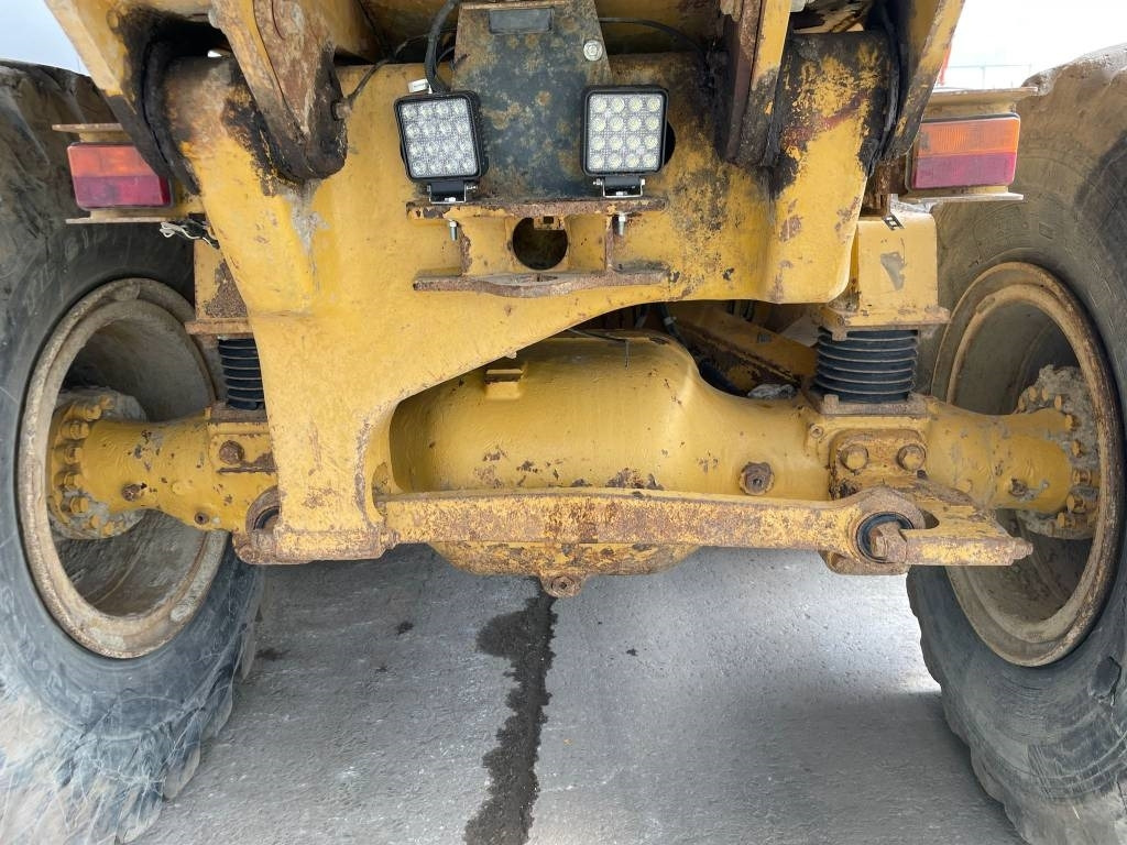 Съчленен самосвал CAT 725 (CE certified - good working condition): снимка 18