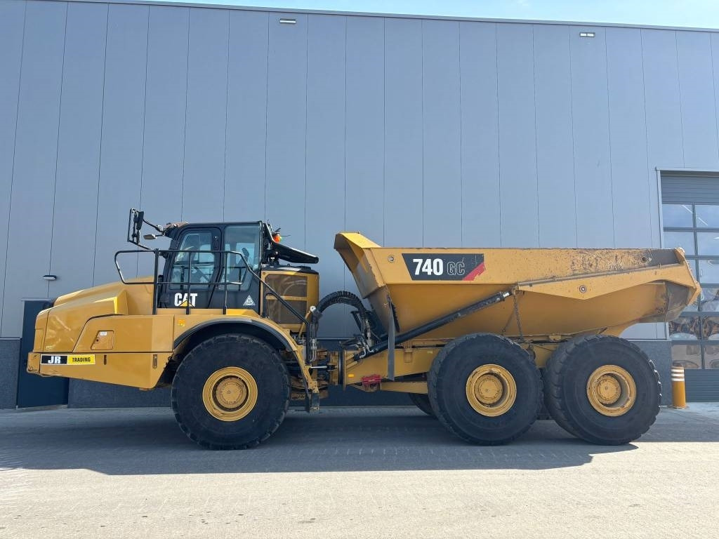 CAT 740 GC - Съчленен самосвал: снимка 1 CAT 740 GC - Съчленен самосвал: снимка 1