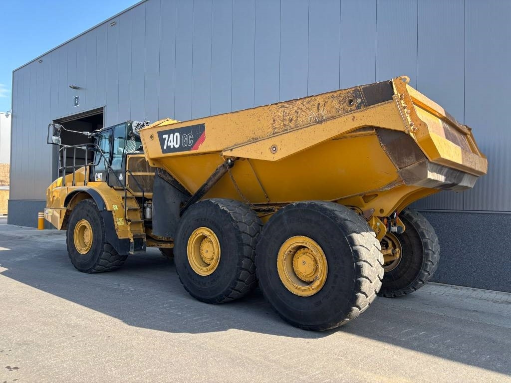 CAT 740 GC - Съчленен самосвал: снимка 3 CAT 740 GC - Съчленен самосвал: снимка 3