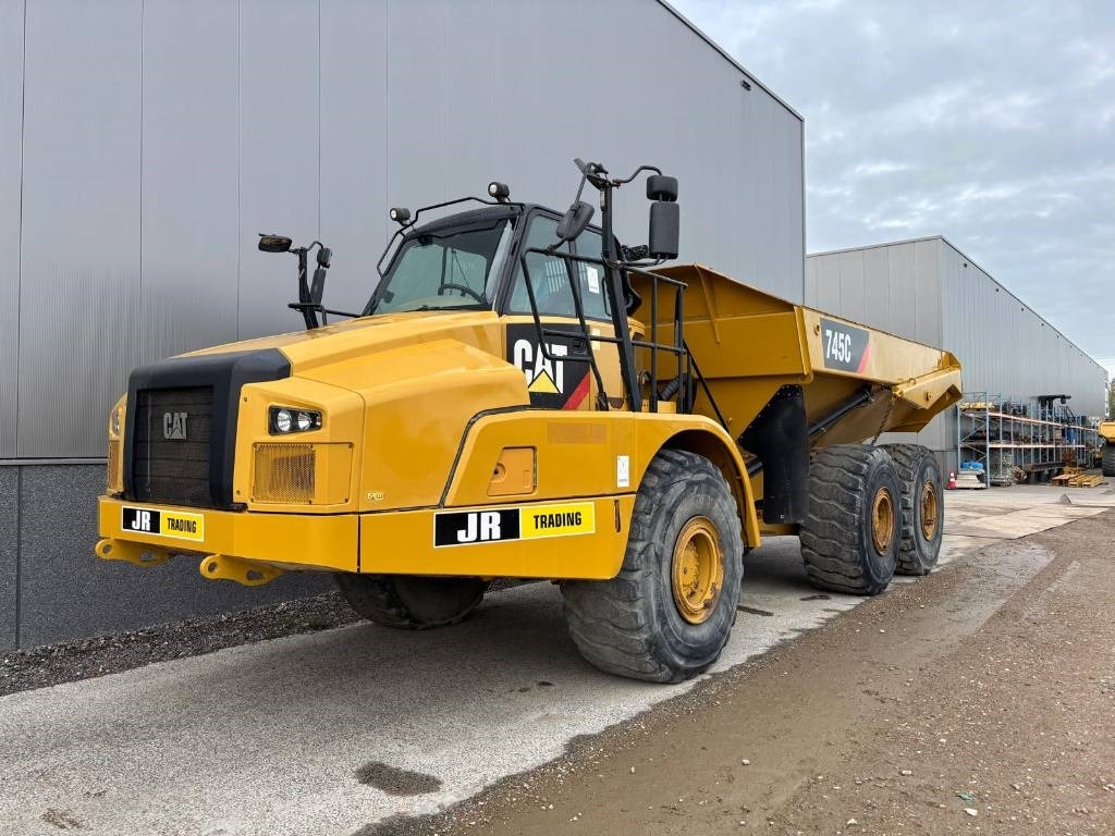 CAT 745 C - Съчленен самосвал: снимка 3 CAT 745 C - Съчленен самосвал: снимка 3