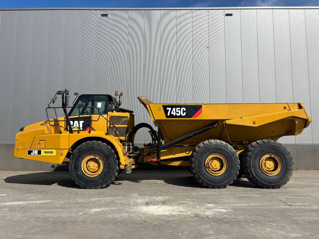 CAT 745 C - Съчленен самосвал: снимка 1 CAT 745 C - Съчленен самосвал: снимка 1