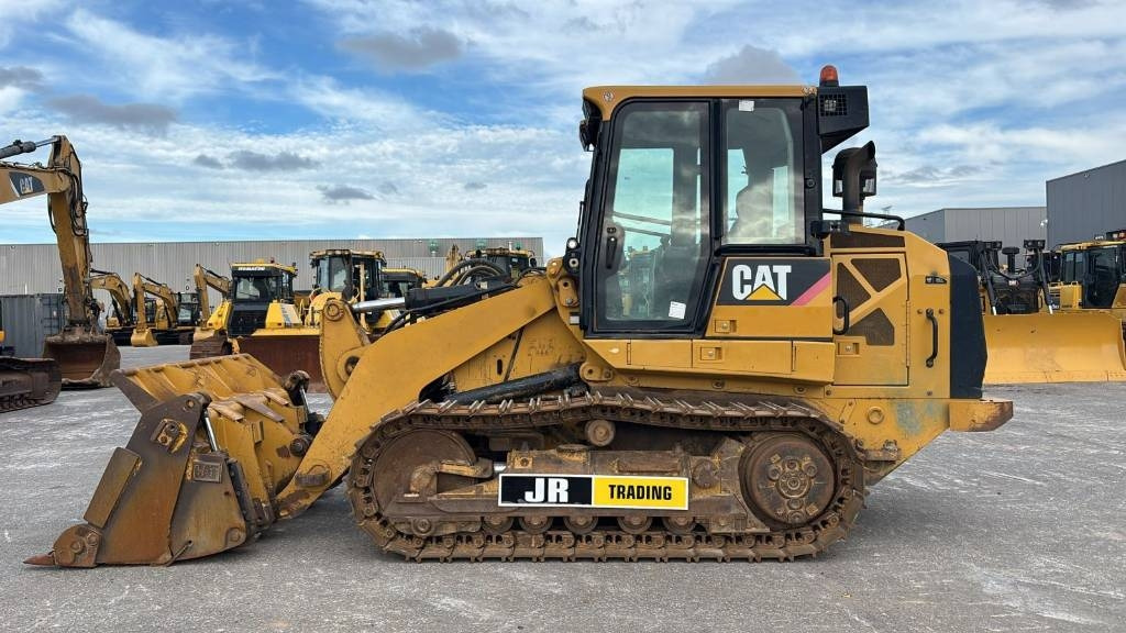 CAT 953 D (Under Preparation) - Верижен товарач: снимка 1 CAT 953 D (Under Preparation) - Верижен товарач: снимка 1
