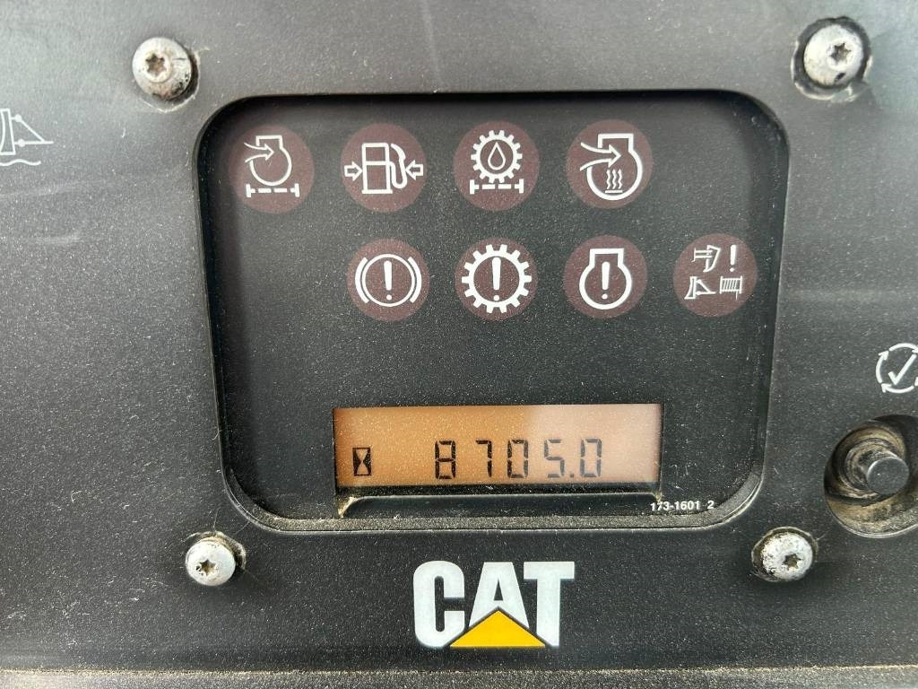 CAT D 6 T XL (Under Preparation + New Tracks) - Булдозер: снимка 3 CAT D 6 T XL (Under Preparation + New Tracks) - Булдозер: снимка 3