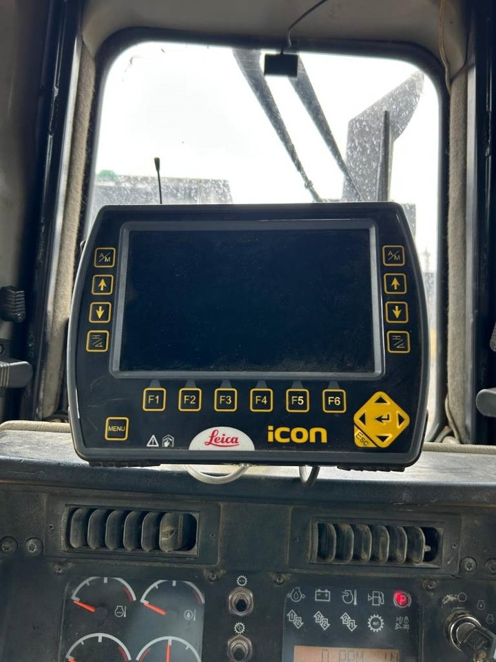 CAT D 7 R (Leica GPS / Under Preparation) - Булдозер: снимка 4 CAT D 7 R (Leica GPS / Under Preparation) - Булдозер: снимка 4