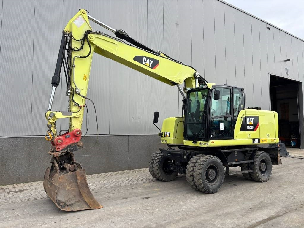 CAT M 320 F - Колесен багер: снимка 2 CAT M 320 F - Колесен багер: снимка 2