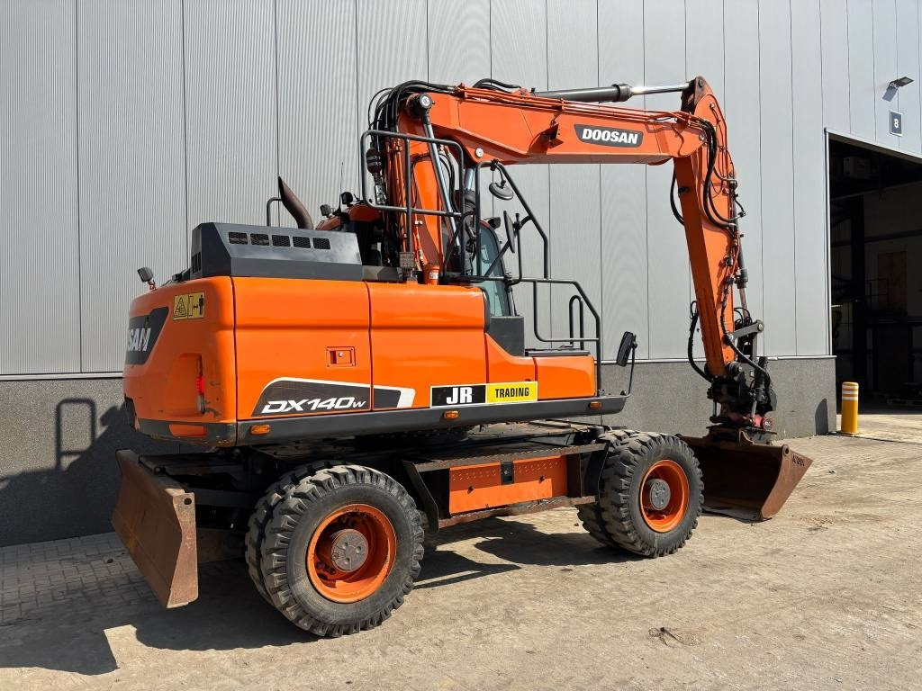 Doosan DX 140 W-5 (R5 Rototilt) - Колесен багер: снимка 5 Doosan DX 140 W-5 (R5 Rototilt) - Колесен багер: снимка 5