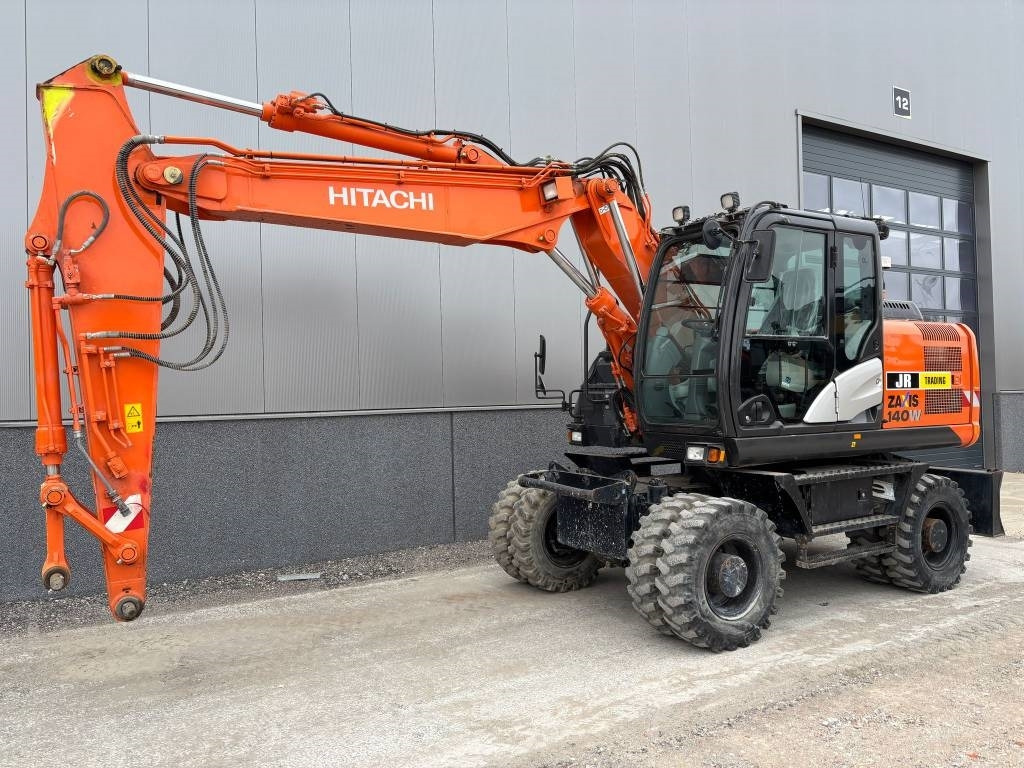 Hitachi ZX 140 W-5B - Колесен багер: снимка 2 Hitachi ZX 140 W-5B - Колесен багер: снимка 2