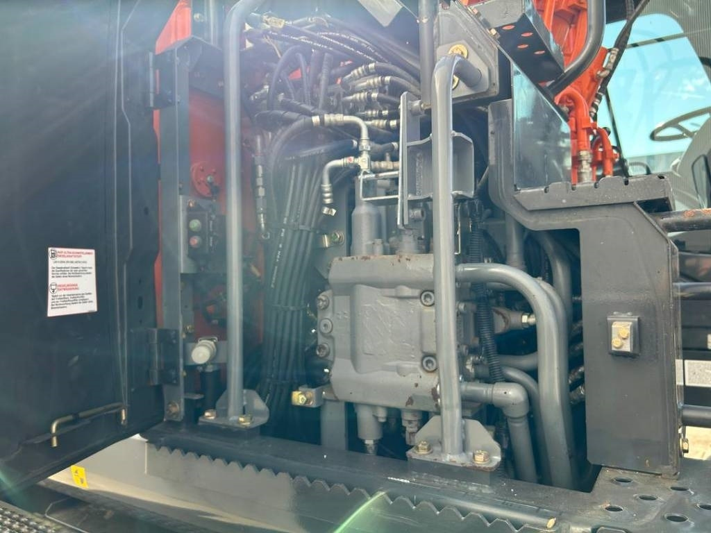 Колесен багер Hitachi ZX 140 W-5B: снимка 22