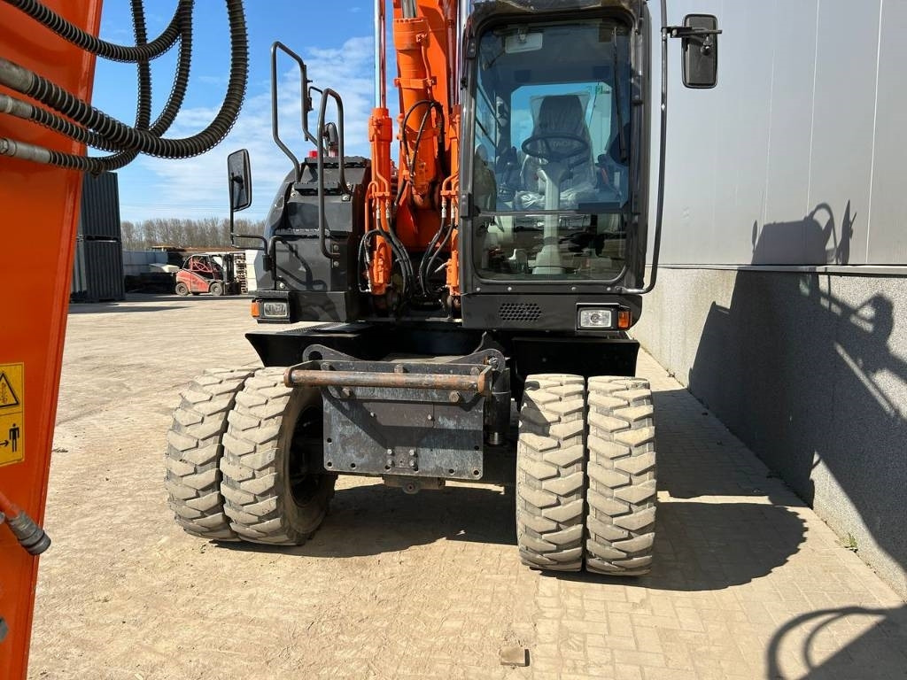 Колесен багер Hitachi ZX 140 W-5B: снимка 8