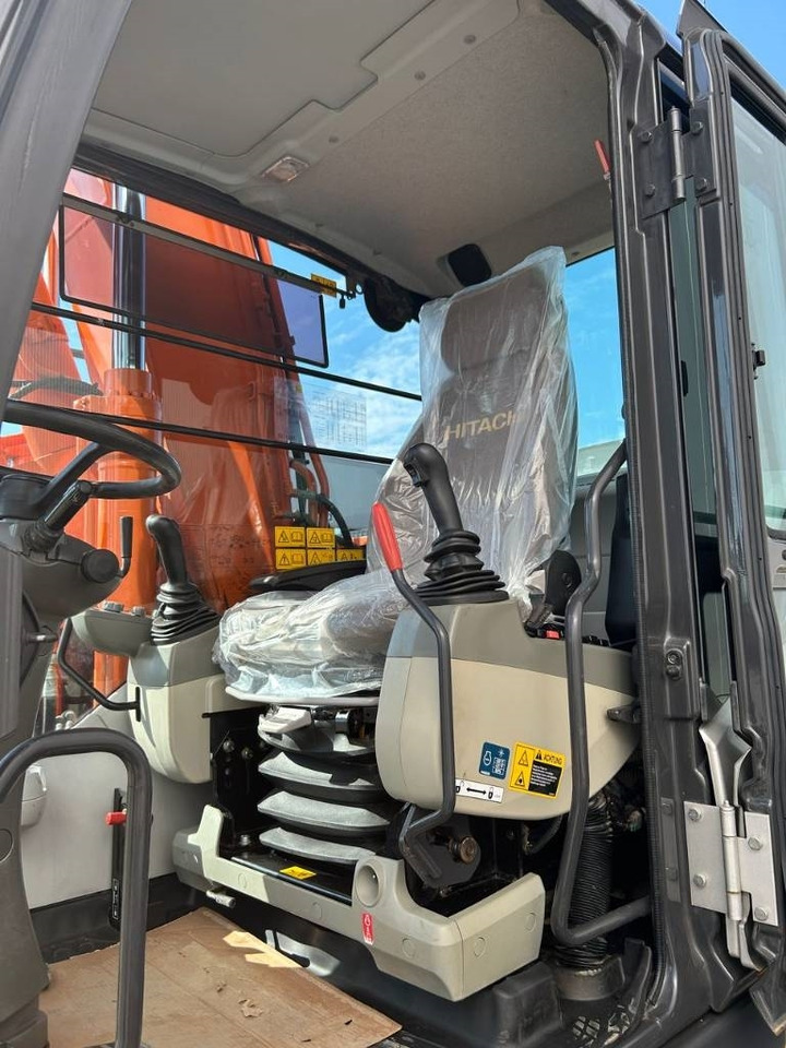 Колесен багер Hitachi ZX 140 W-5B: снимка 12