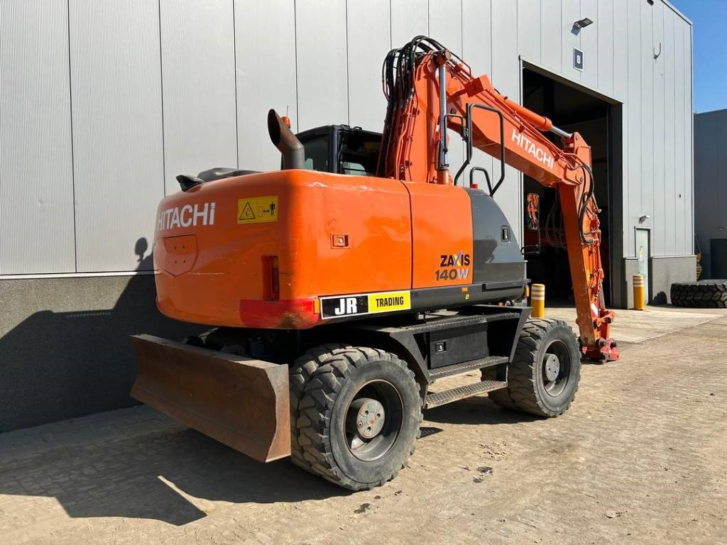 Hitachi ZX 140 W-5B - Колесен багер: снимка 4 Hitachi ZX 140 W-5B - Колесен багер: снимка 4