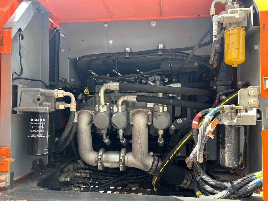 Верижен багер Hitachi ZX 250 LC-6 (GPS Prepared): снимка 24