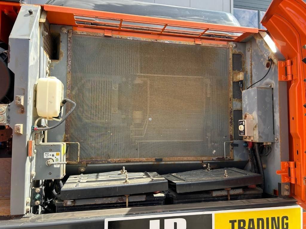 Верижен багер Hitachi ZX 250 LC-6 (GPS Prepared): снимка 23