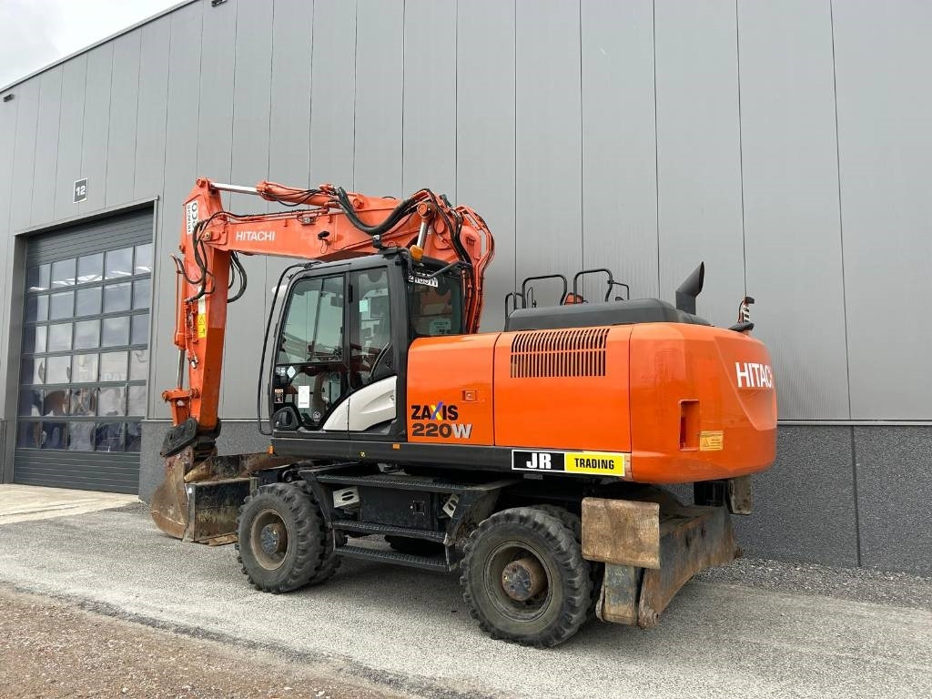 Hitachi ZX220W-5B - Колесен багер: снимка 2 Hitachi ZX220W-5B - Колесен багер: снимка 2