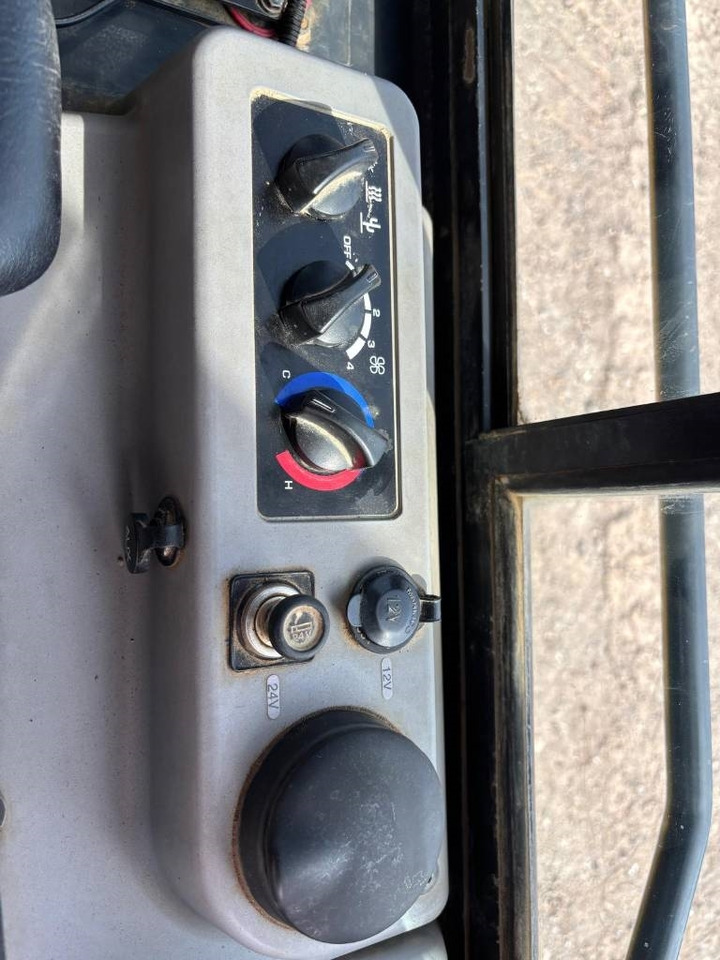 Булдозер Komatsu D37 PX-23: снимка 14