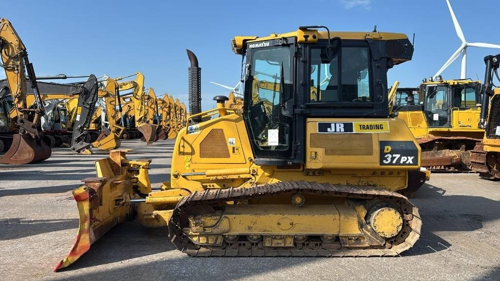 Komatsu D37 PX-23 (Under Preparation) - Булдозер: снимка 1 Komatsu D37 PX-23 (Under Preparation) - Булдозер: снимка 1