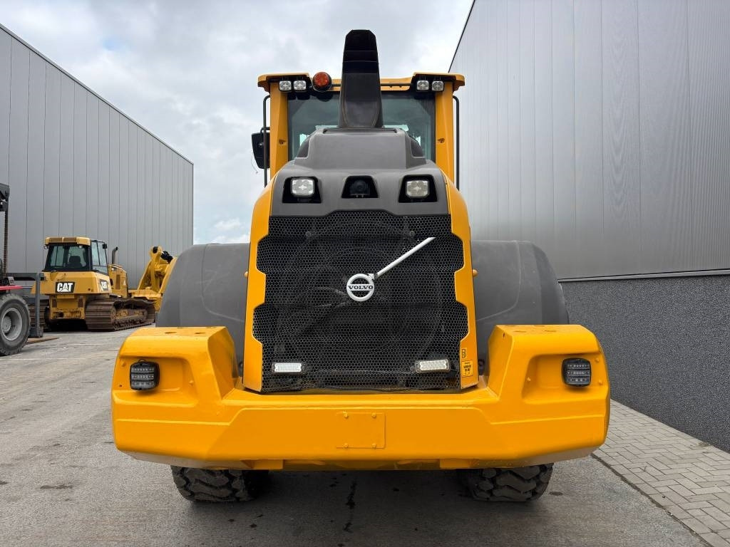 Volvo L 90 H (High tip + New tires) - Колесен товарач: снимка 4 Volvo L 90 H (High tip + New tires) - Колесен товарач: снимка 4