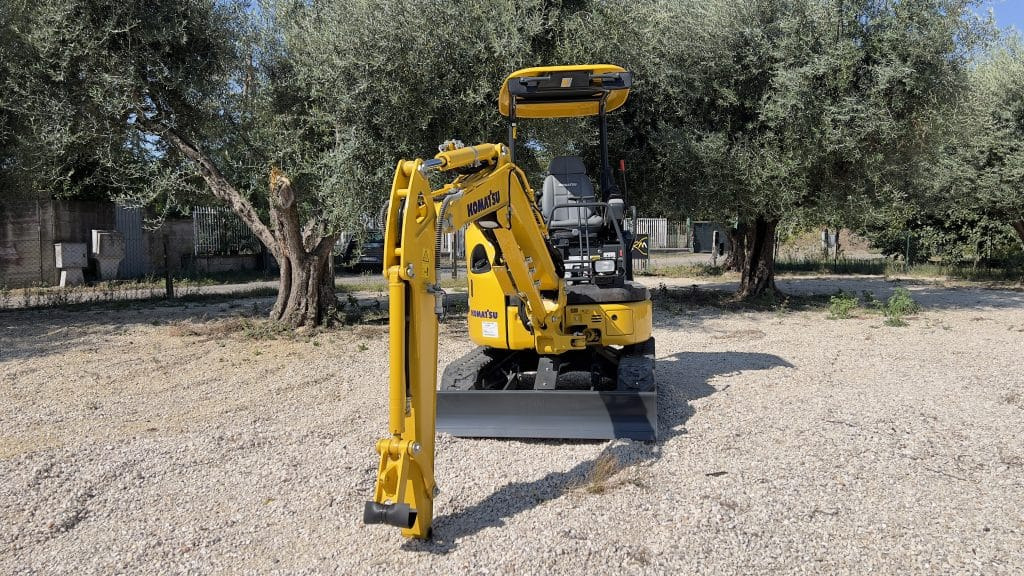 Komatsu PC24MR-5 (tettuccio) - Мини багер: снимка 3 Komatsu PC24MR-5 (tettuccio) - Мини багер: снимка 3