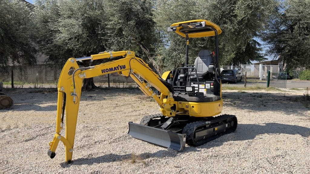 Komatsu PC24MR-5 (tettuccio) - Мини багер: снимка 1 Komatsu PC24MR-5 (tettuccio) - Мини багер: снимка 1