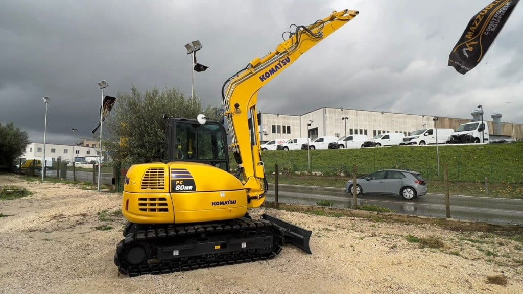 Komatsu PC80 MR-5 - Мини багер: снимка 4 Komatsu PC80 MR-5 - Мини багер: снимка 4