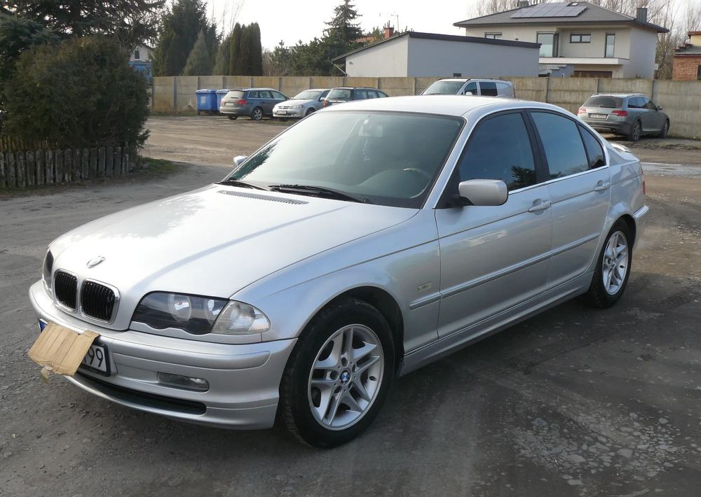 BMW Seria 3 320i - Седан: снимка 3 BMW Seria 3 320i - Седан: снимка 3